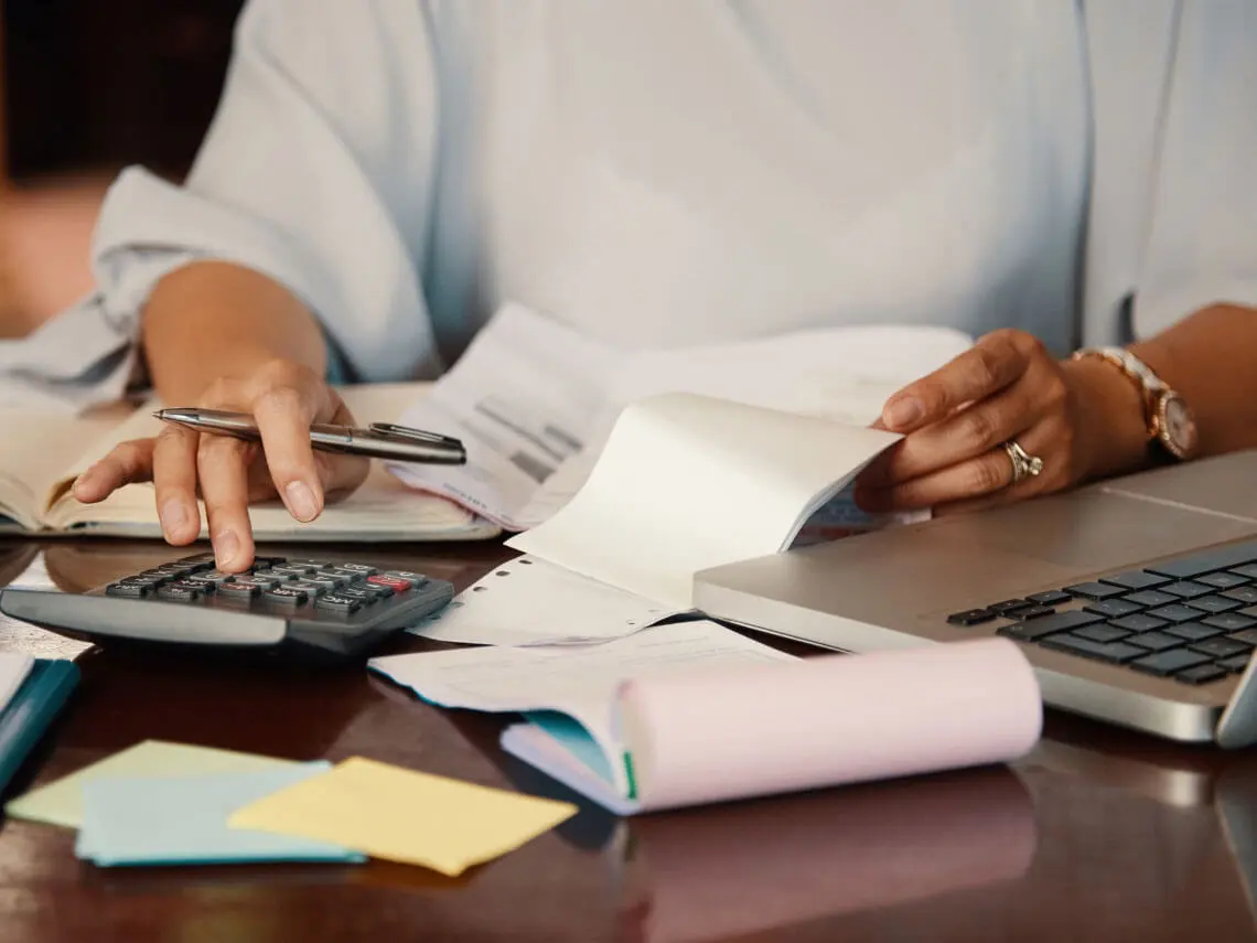Yobbi accounting expert providing Singapore accounting and tax support