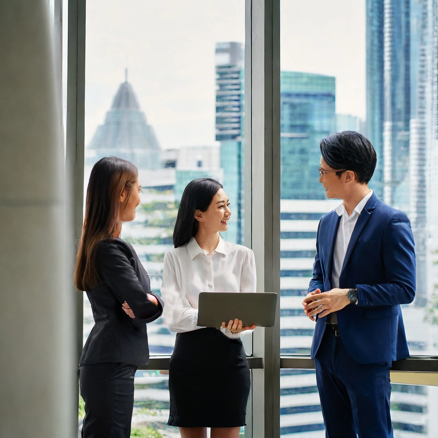 Consultant team discussing business setup in Singapore